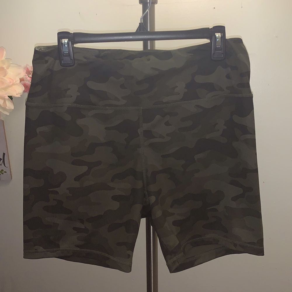 Xl used no holes camouflage bike shorts